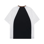 대비되는 색상의 심플한 반팔