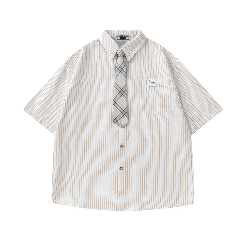 Simple vertical striped short-sleeved shirt