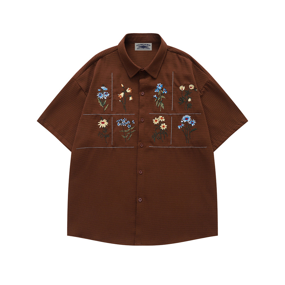 Floral embroidered short-sleeved shirt
