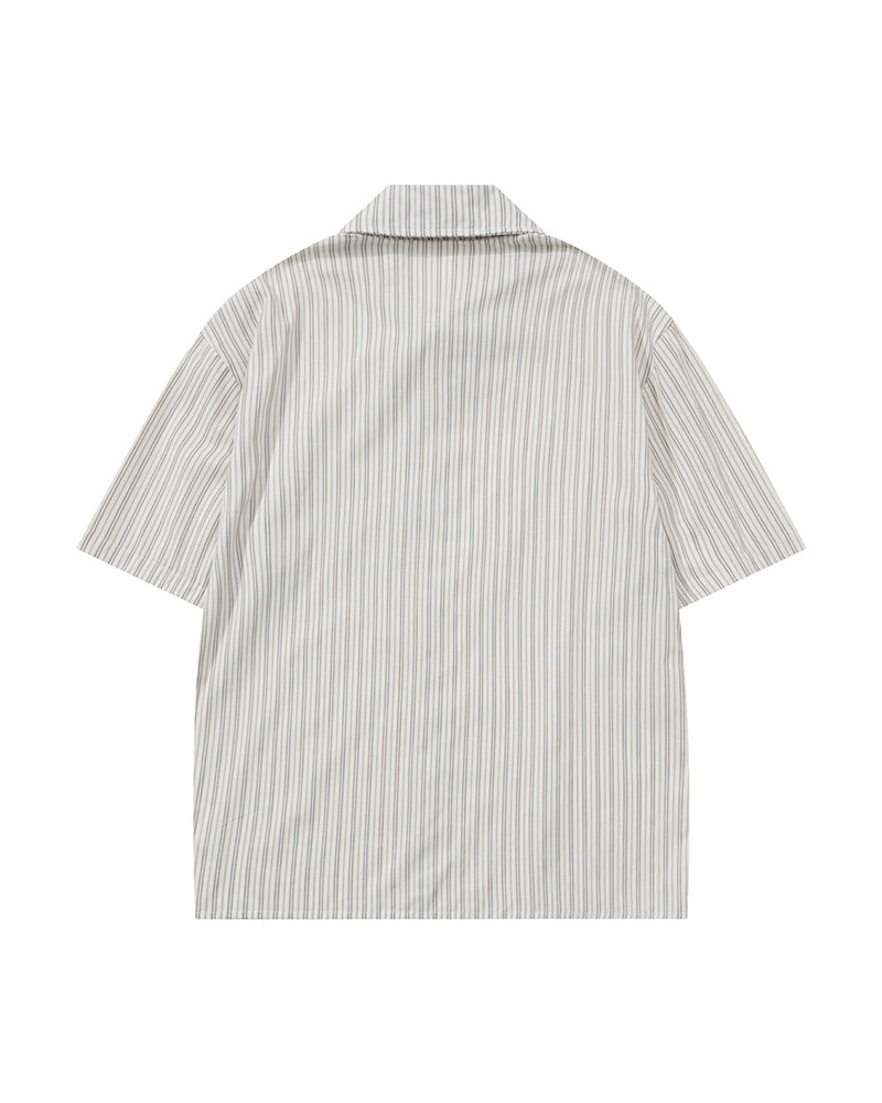세로 줄무늬 반팔 셔츠