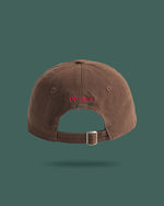 赤い馬の刺繍入り野球帽