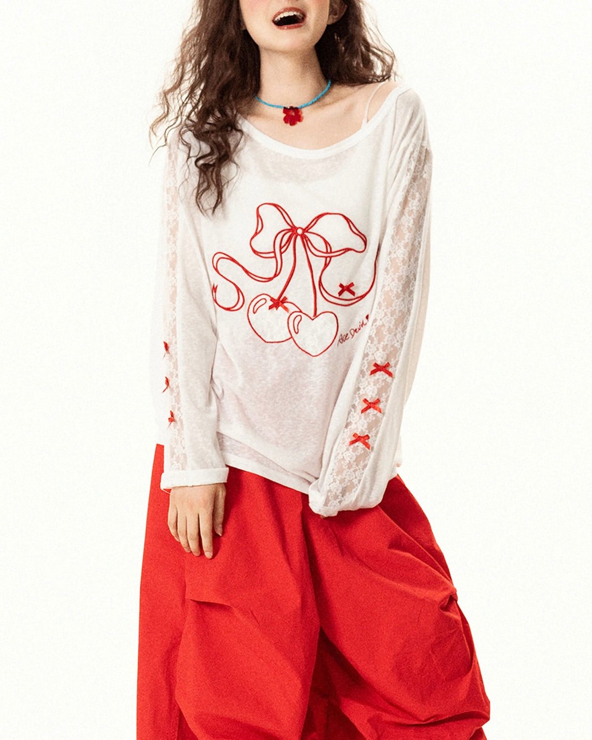 Simple off-shoulder long sleeves (women's)