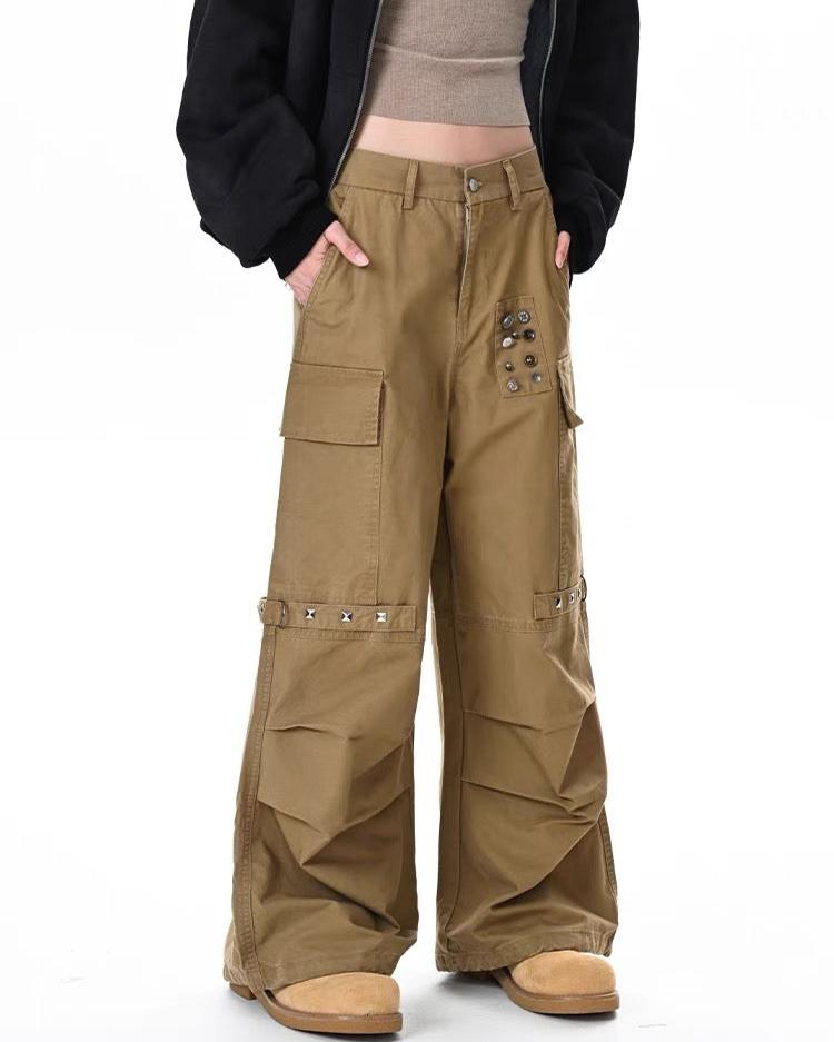 Retro distressed large pocket cargo pants
