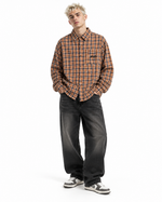 Simple and versatile long-sleeved shirt