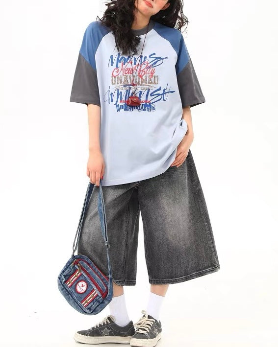 느슨한 대조적인 색상 디자인의 짧은 소매