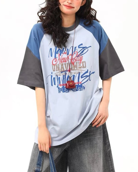 느슨한 대조적인 색상 디자인의 짧은 소매