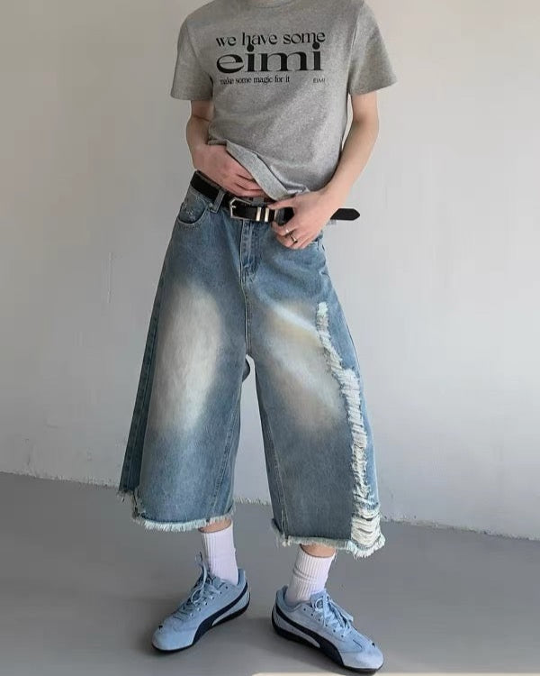 Raw edge straight cropped shorts