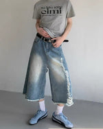 Raw edge straight cropped shorts