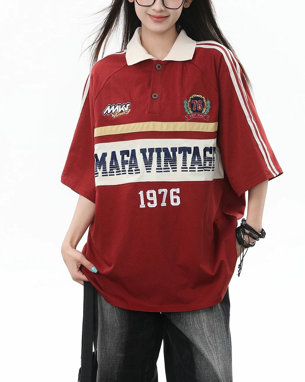 Contrast color lettering short sleeve shirt