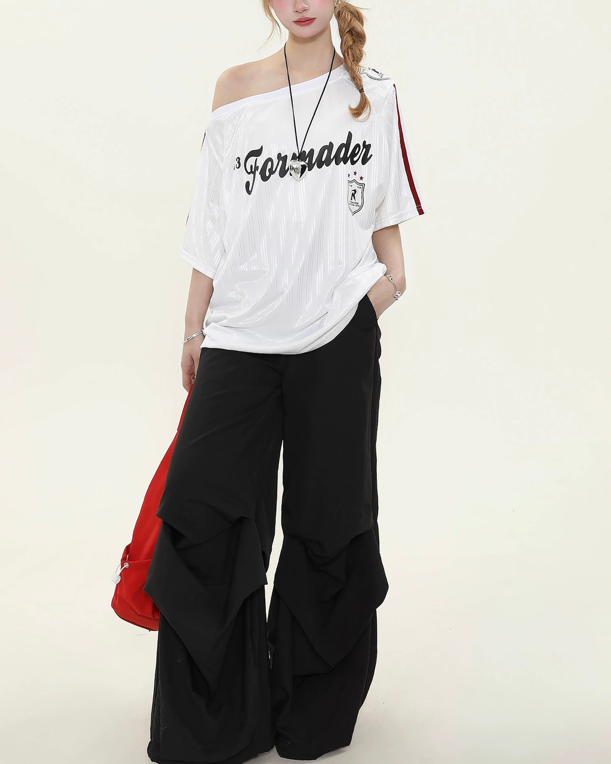 Off-shoulder neutral style short sleeves