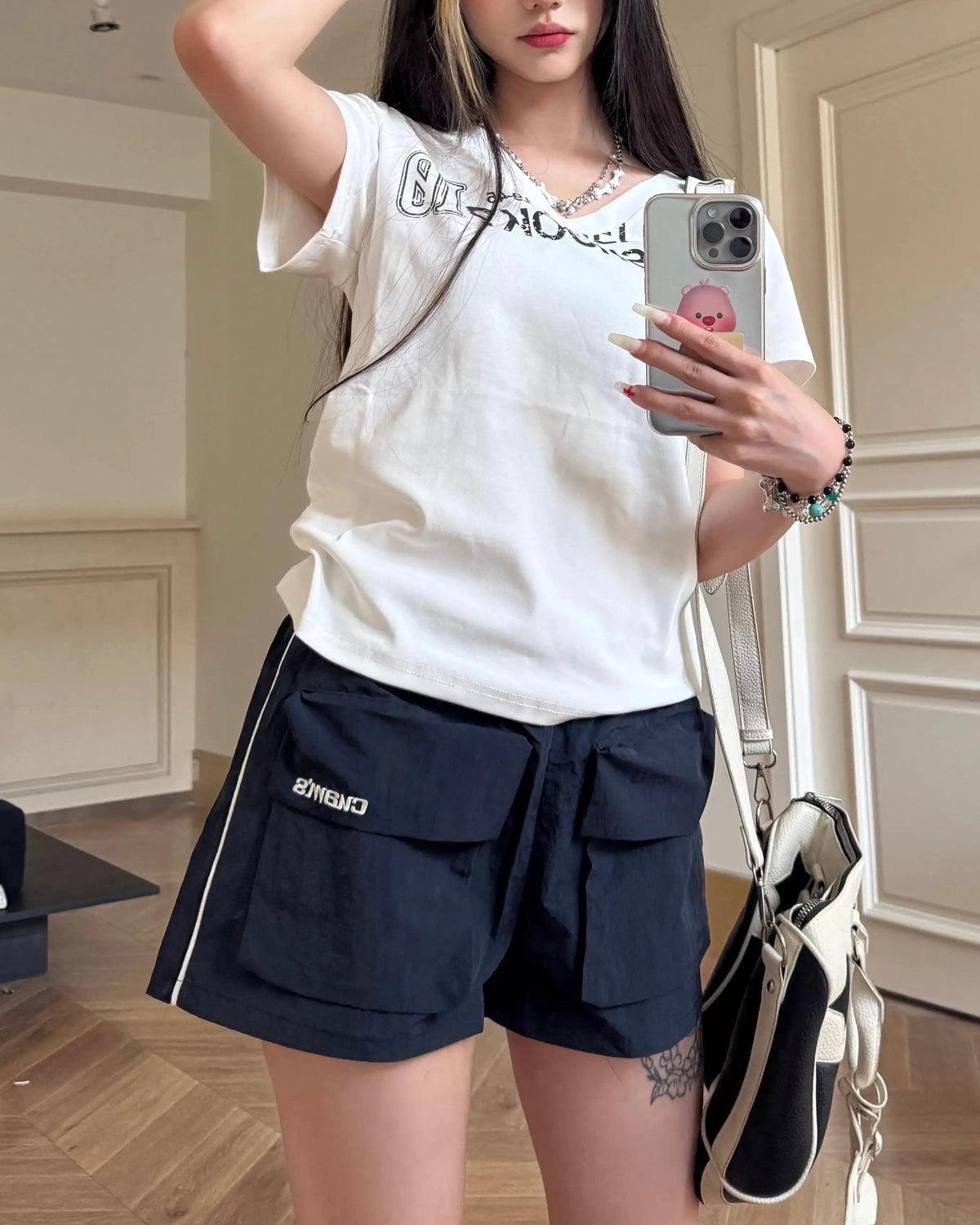 Simple and versatile shorts (women's)