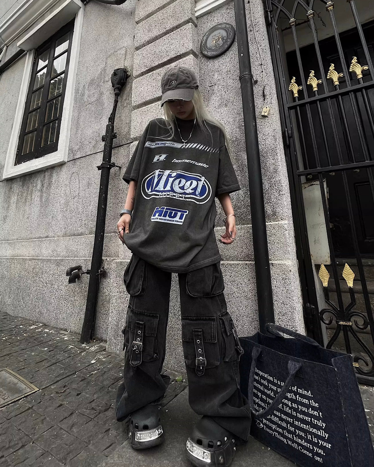 레트로 프린트 라운드넥 반팔