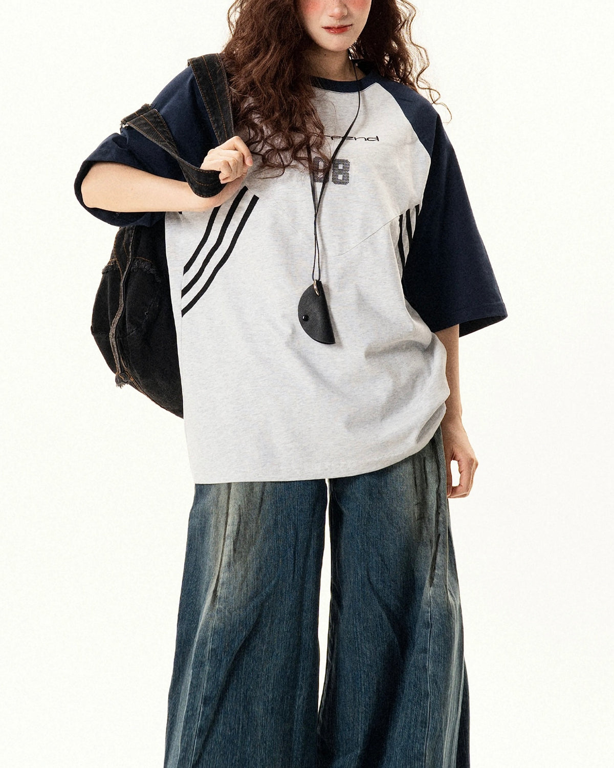 Contrast color letter embroidered short sleeves