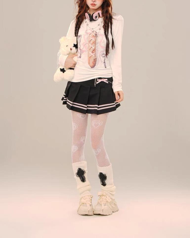 Retro cute embroidered long sleeves (women's style)