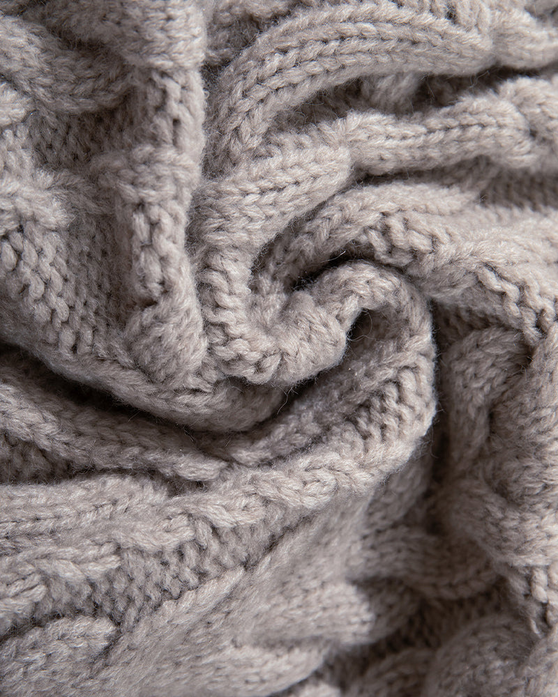 菱形格麻花辮套頭毛衣