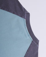 대조적인 컬러 스티칭 짧은 소매