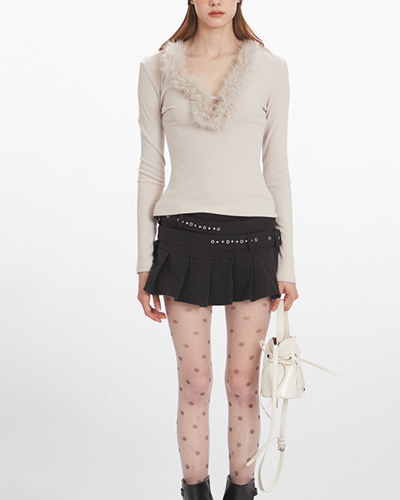 V-neck fur collar top (women's)