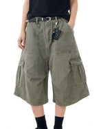 Retro multi-pocket cargo shorts