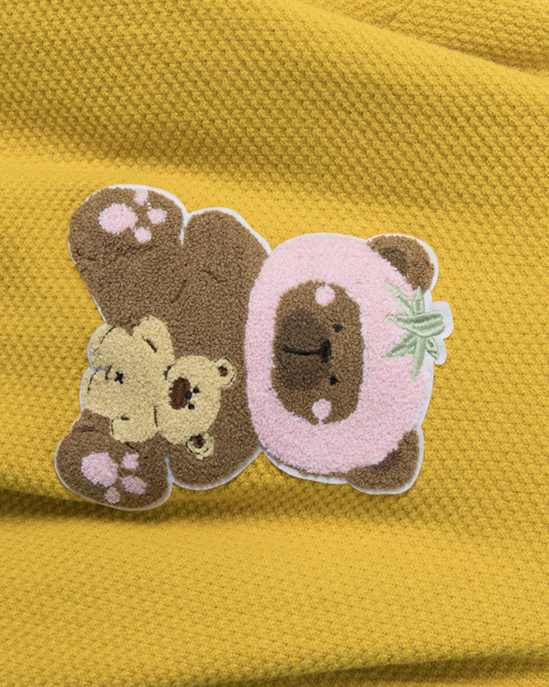 Crew neck bear knit sweater