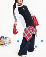 심플한 대비 컬러의 반팔