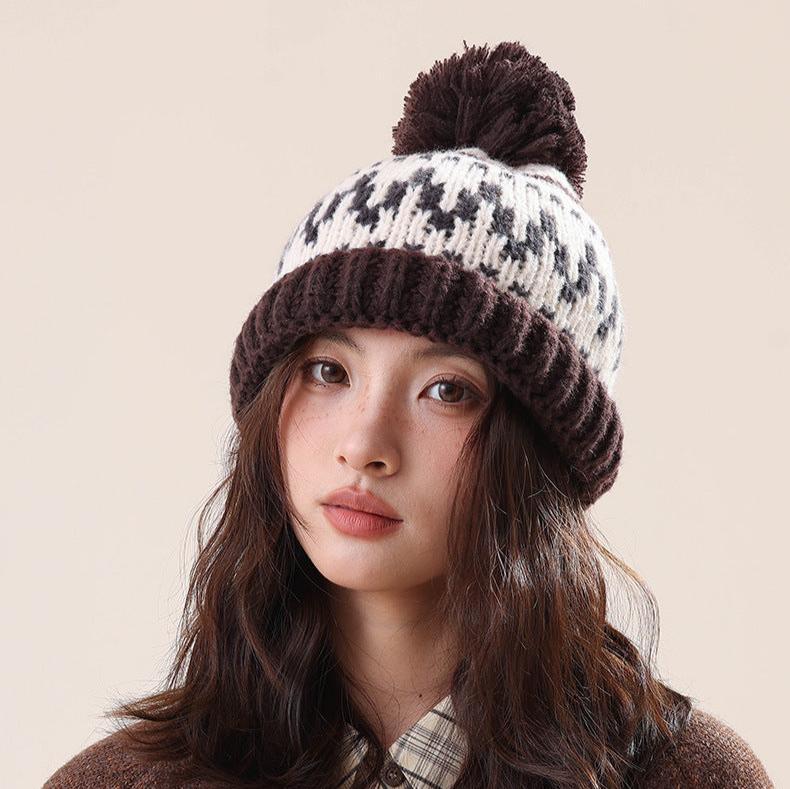 Versatile and cute jacquard warm knitted hat