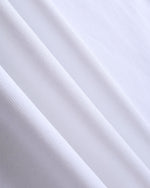 대비되는 색상의 느슨한 짧은 소매