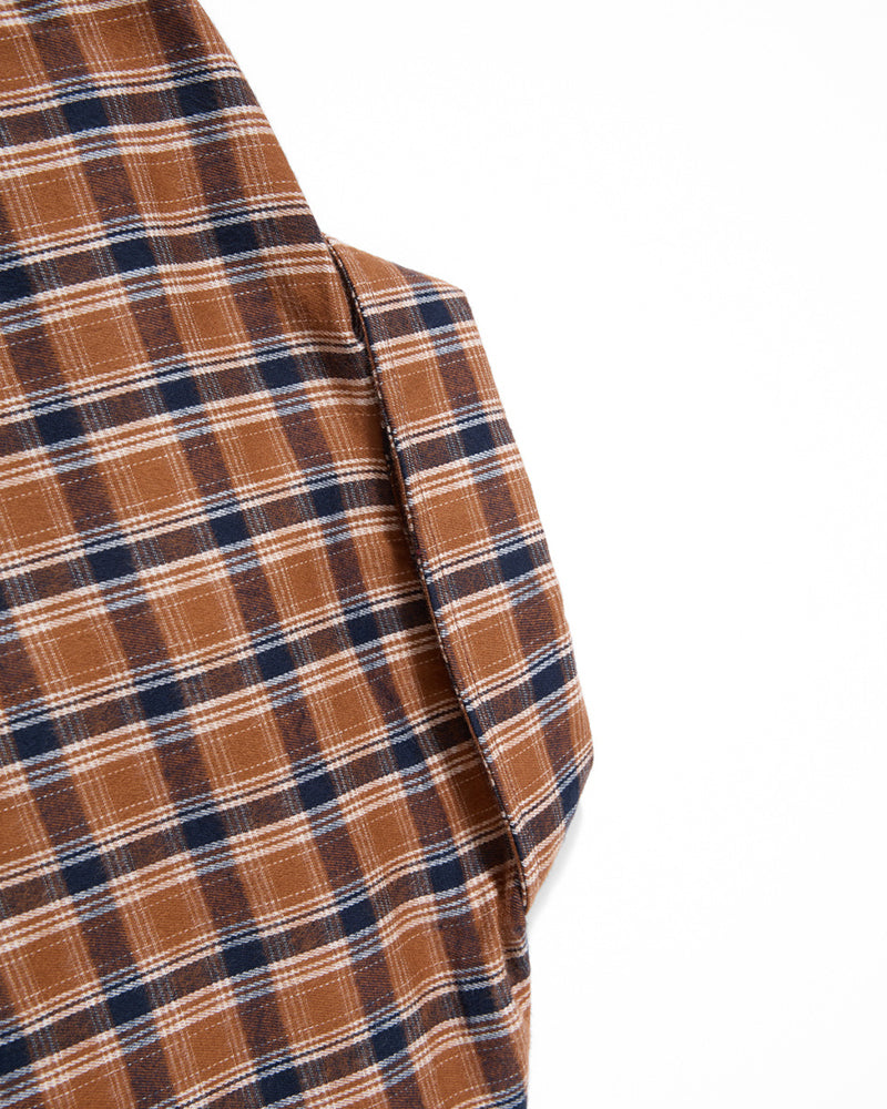 Simple and versatile long-sleeved shirt