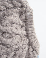 菱形格麻花辮套頭毛衣