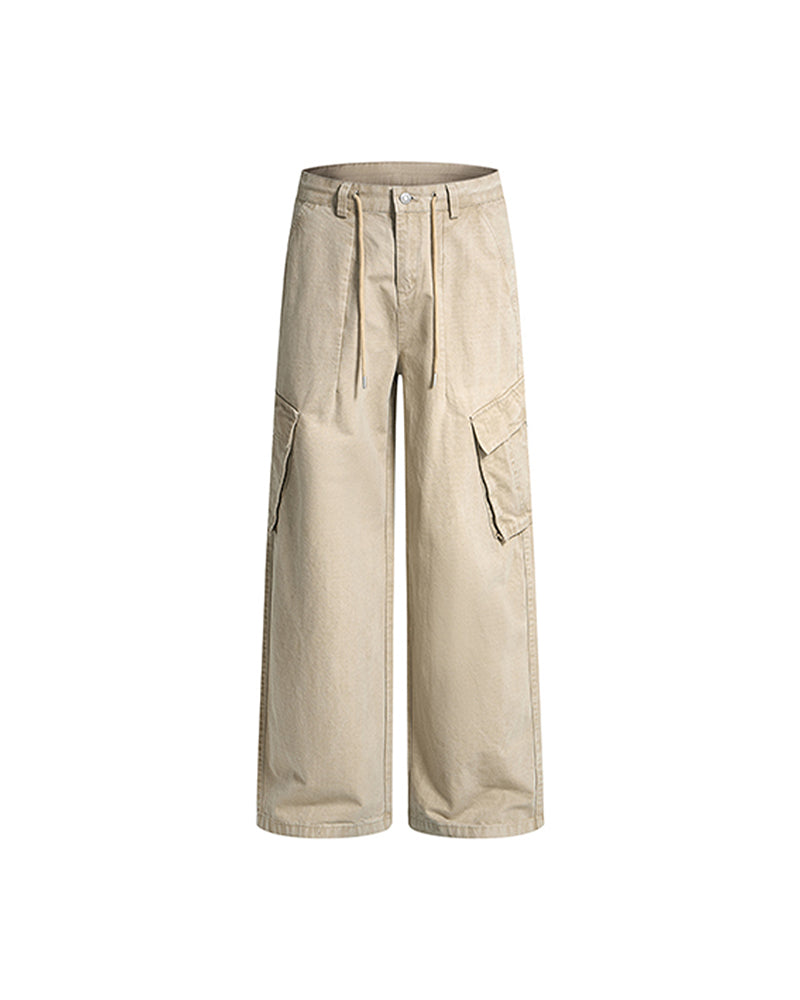 ダメージ加工のゆったりとしたストレートレッグパンツ