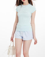 Slim-fit versatile printed short sleeves