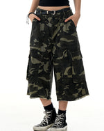 Camouflage cropped trousers