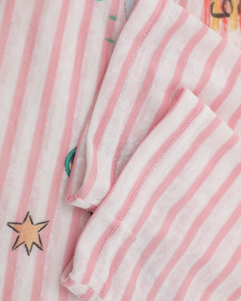 편안하고 넉넉한 긴팔 티셔츠