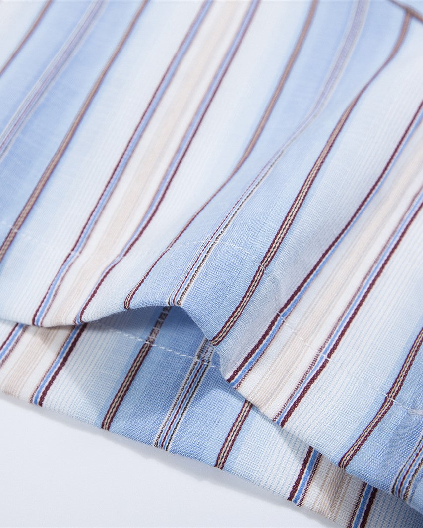 Vertical striped short-sleeved shirt