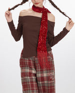 Sexy sloping shoulder neckline