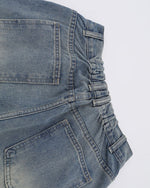 水洗直筒牛仔褲