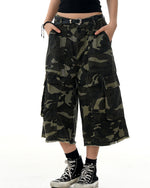 Camouflage cropped trousers