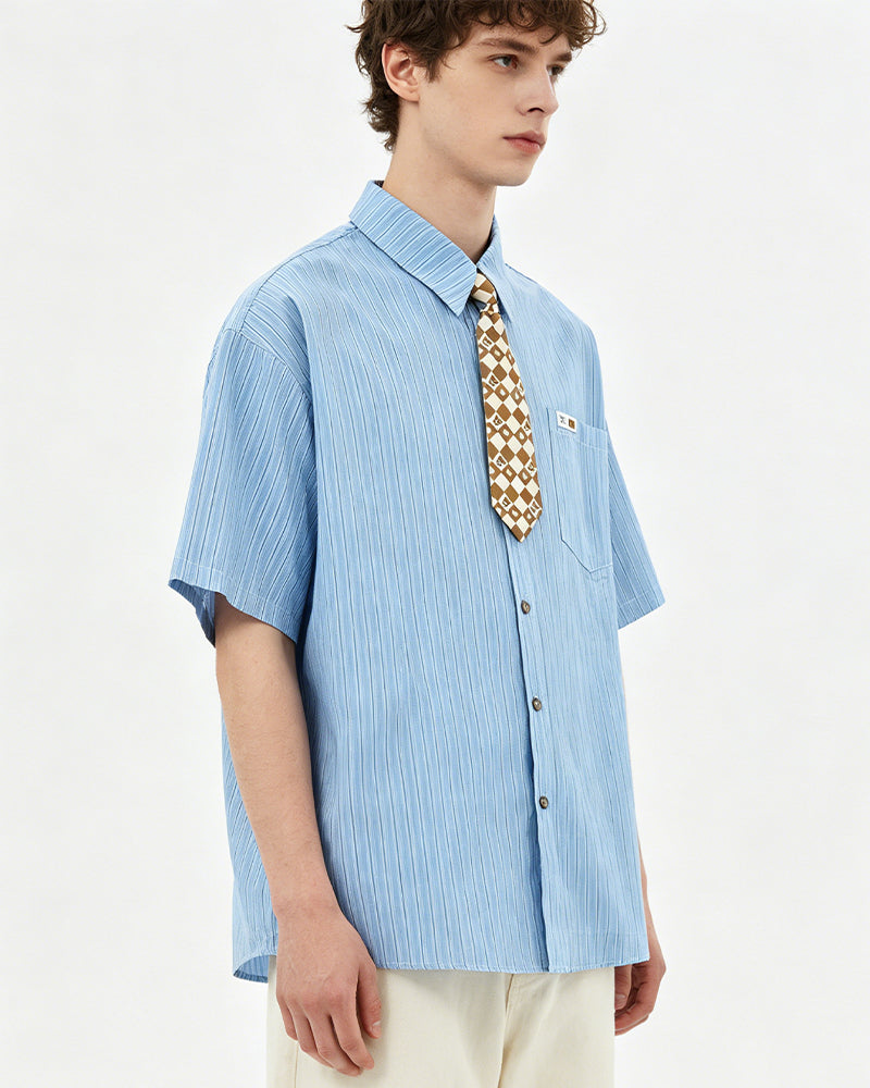 Casual striped short-sleeved shirt