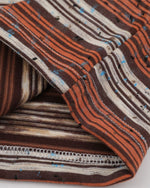 대조적인 줄무늬 짧은 소매