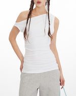 Hot girl seamless short sleeve vest