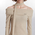 Striped contrasting one-shoulder long sleeves (women's style)