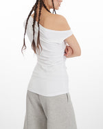 Hot girl seamless short sleeve vest