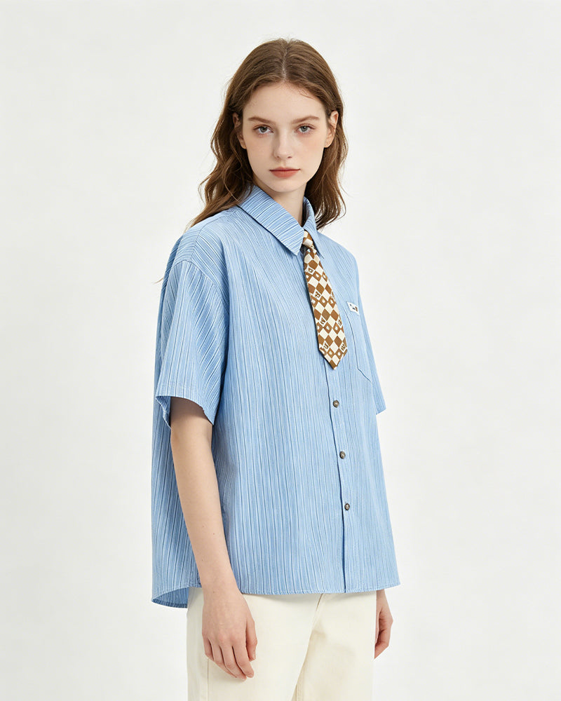 Casual striped short-sleeved shirt