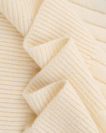 拼色愛心圓領針織衫