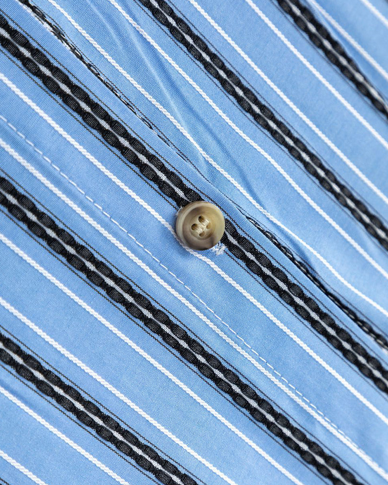 Simple striped short-sleeved shirt