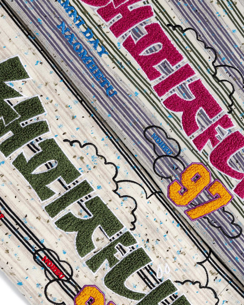 대조적인 줄무늬 짧은 소매