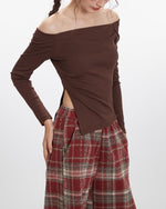 Sexy sloping shoulder neckline