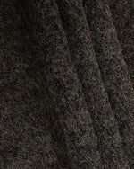 뿔 단추 자카드 스웨터