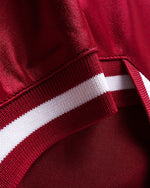 심플한 대비 컬러의 반팔