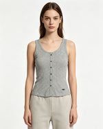 Simple and versatile sleeveless top (women's)
