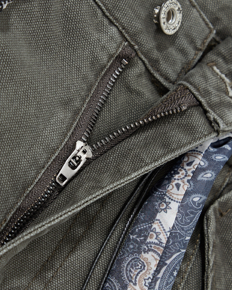 심플하고 활용도 높은 카고 팬츠